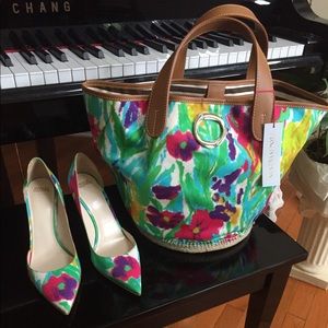 NWT Frances Valentine Frida Floral Bucket Tote